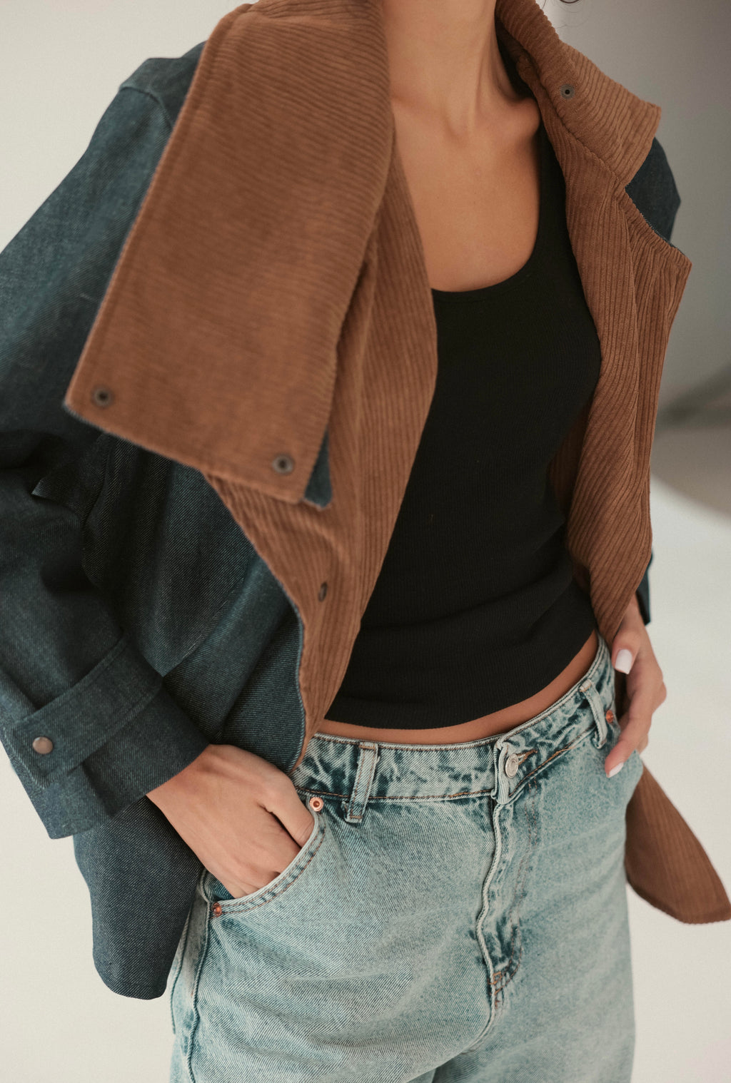 Denim jacket with brown collar detail